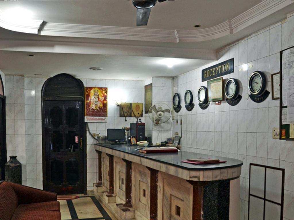 Sahara International Deluxe Hotell New Delhi Exteriör bild